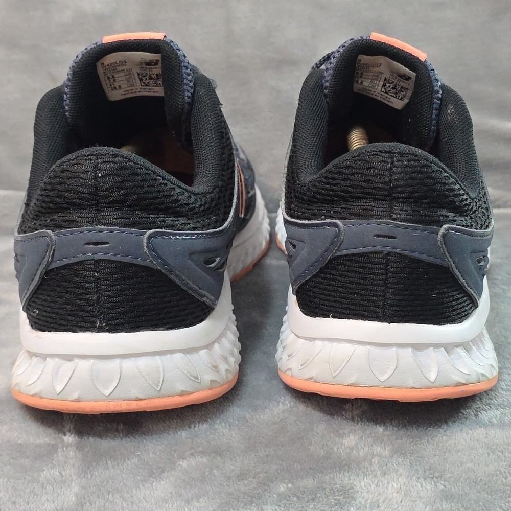 Size 9.5 -‎ New Balance 420 Black - W420LG3 - Picture 5 of 9